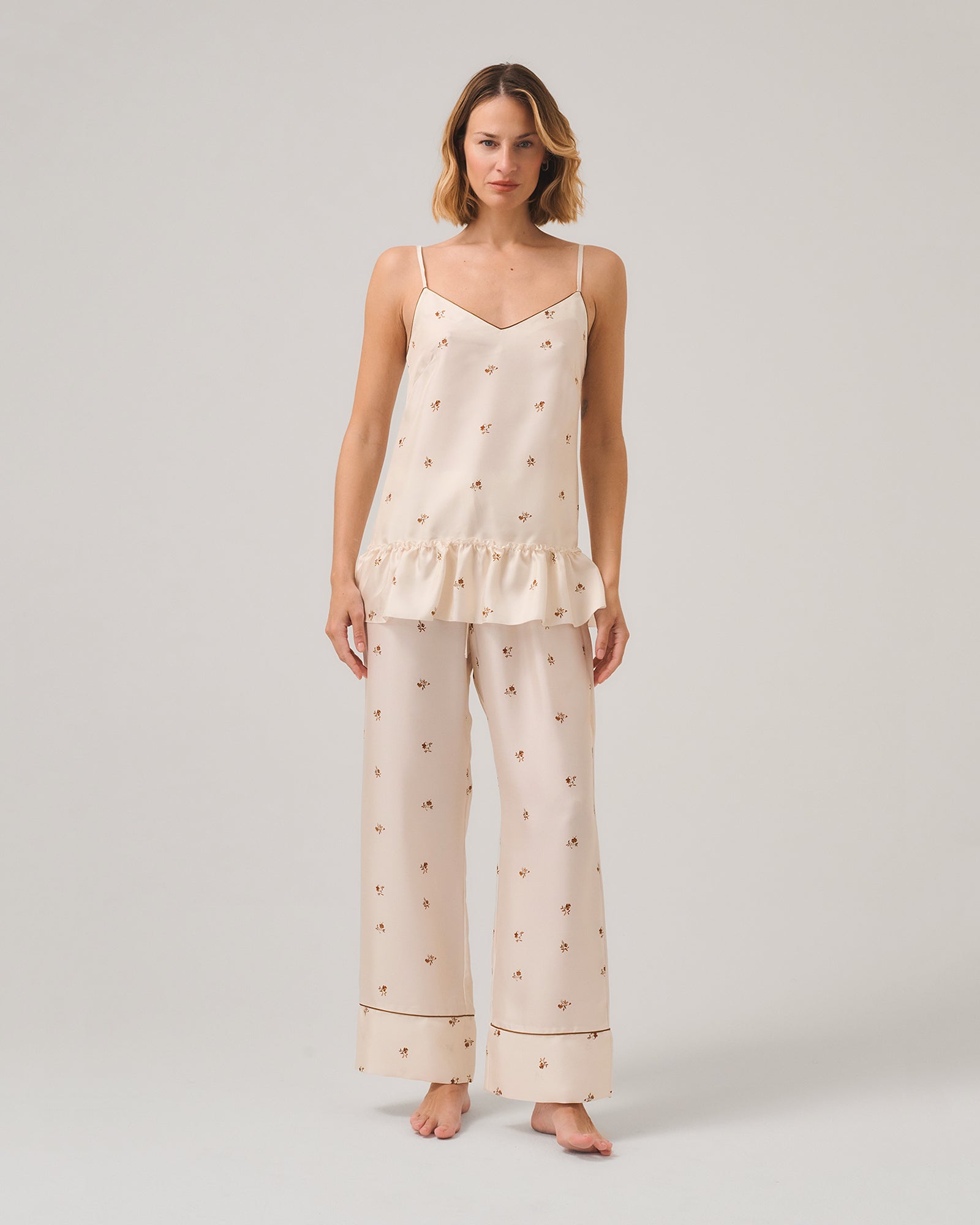 COMPLETO TOP NILDE + PANTALONE ARES IN SETA STAMPA MICROFIRI
