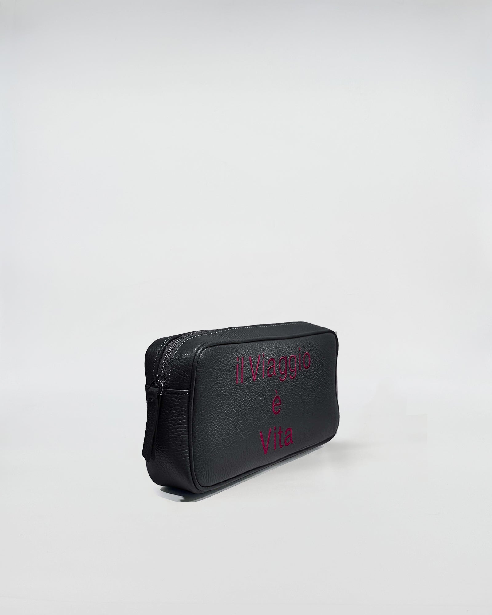 Beauty in pelle personalizzato elegante borsa nera con ricamo "Il Viaggio è Vita".