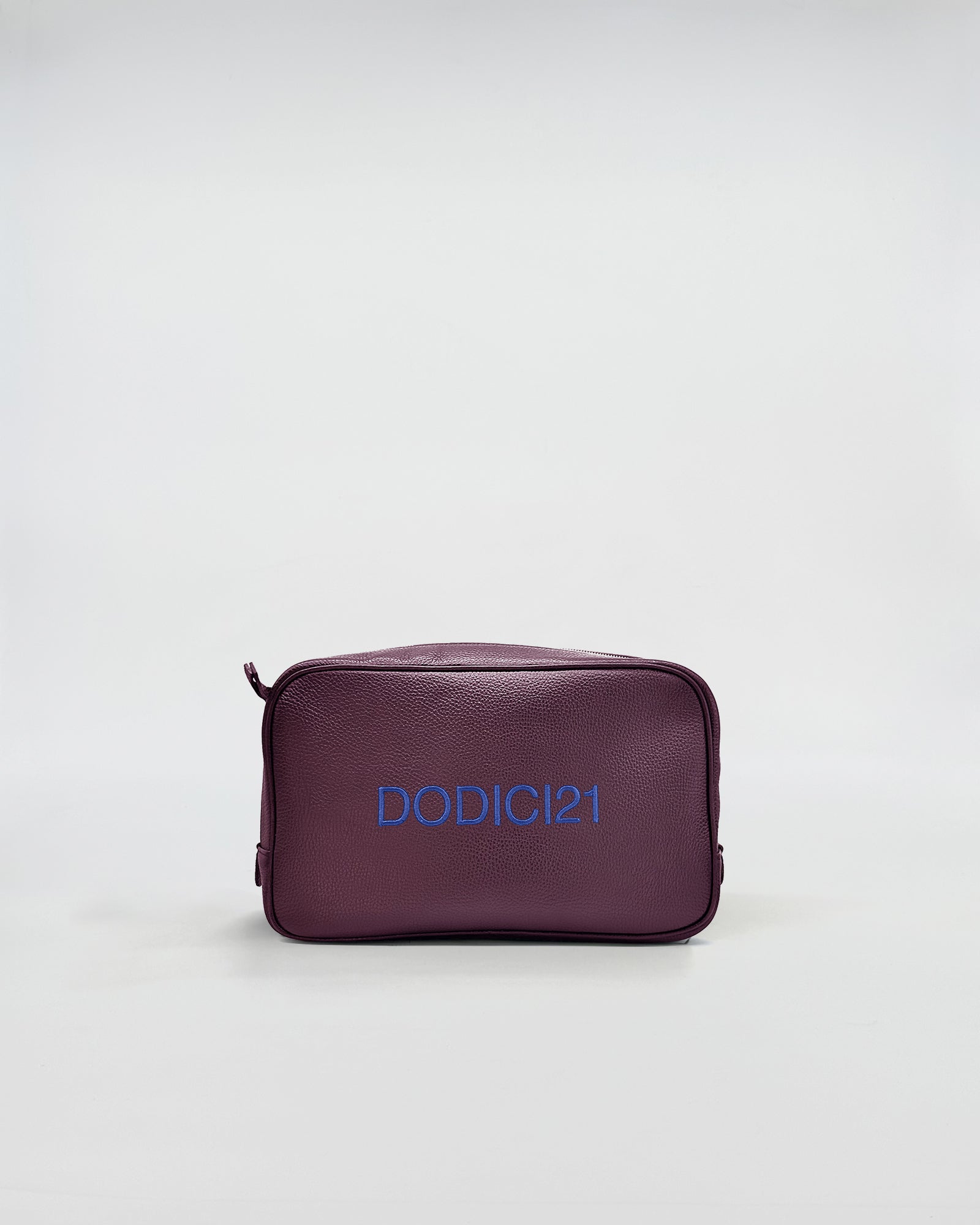 Beauty medium in pelle personalizzato in pelle bordeaux con personalizzazione DODICI21.