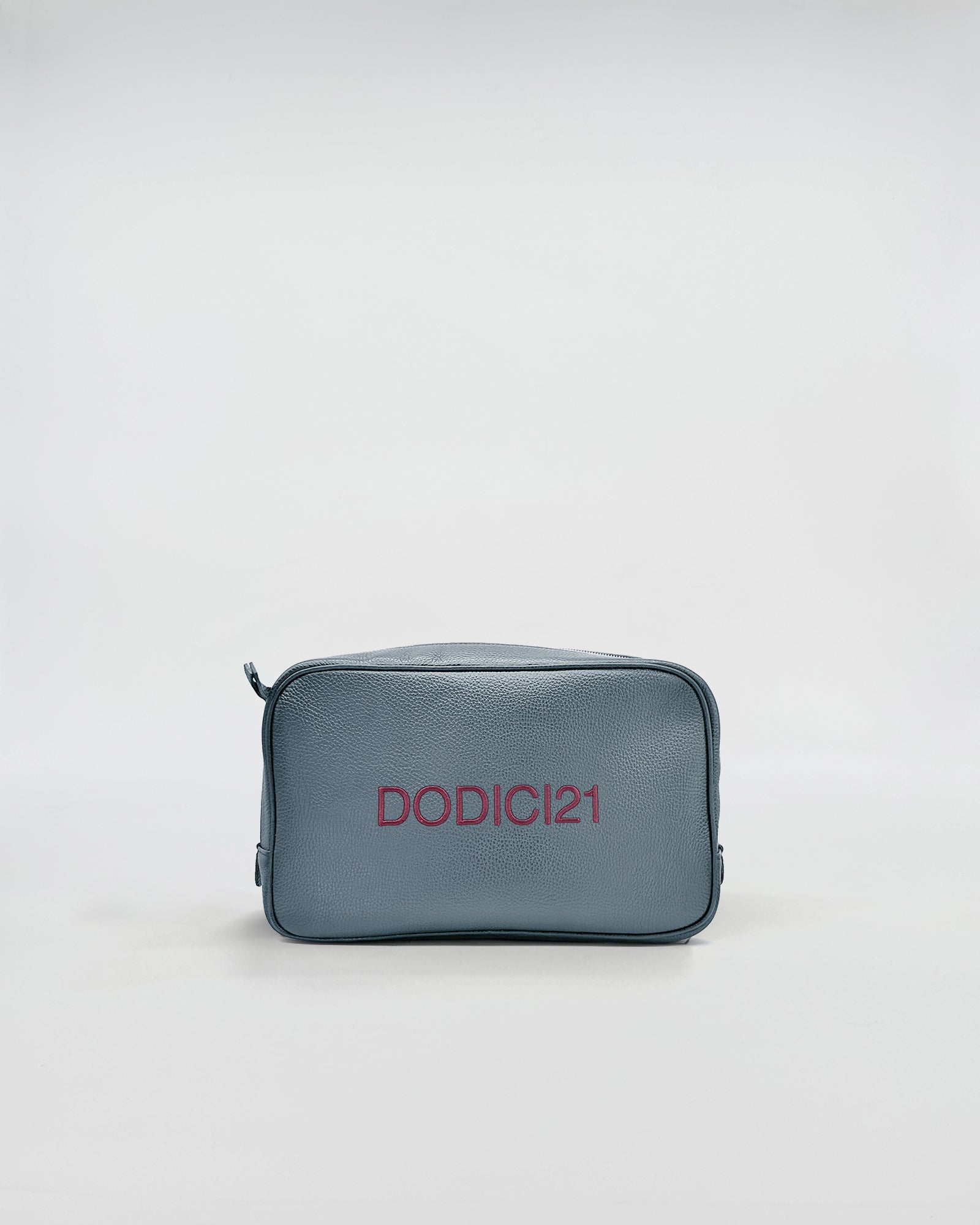 Beauty medium in pelle personalizzato in pelle blu con personalizzazione DODICI21.
