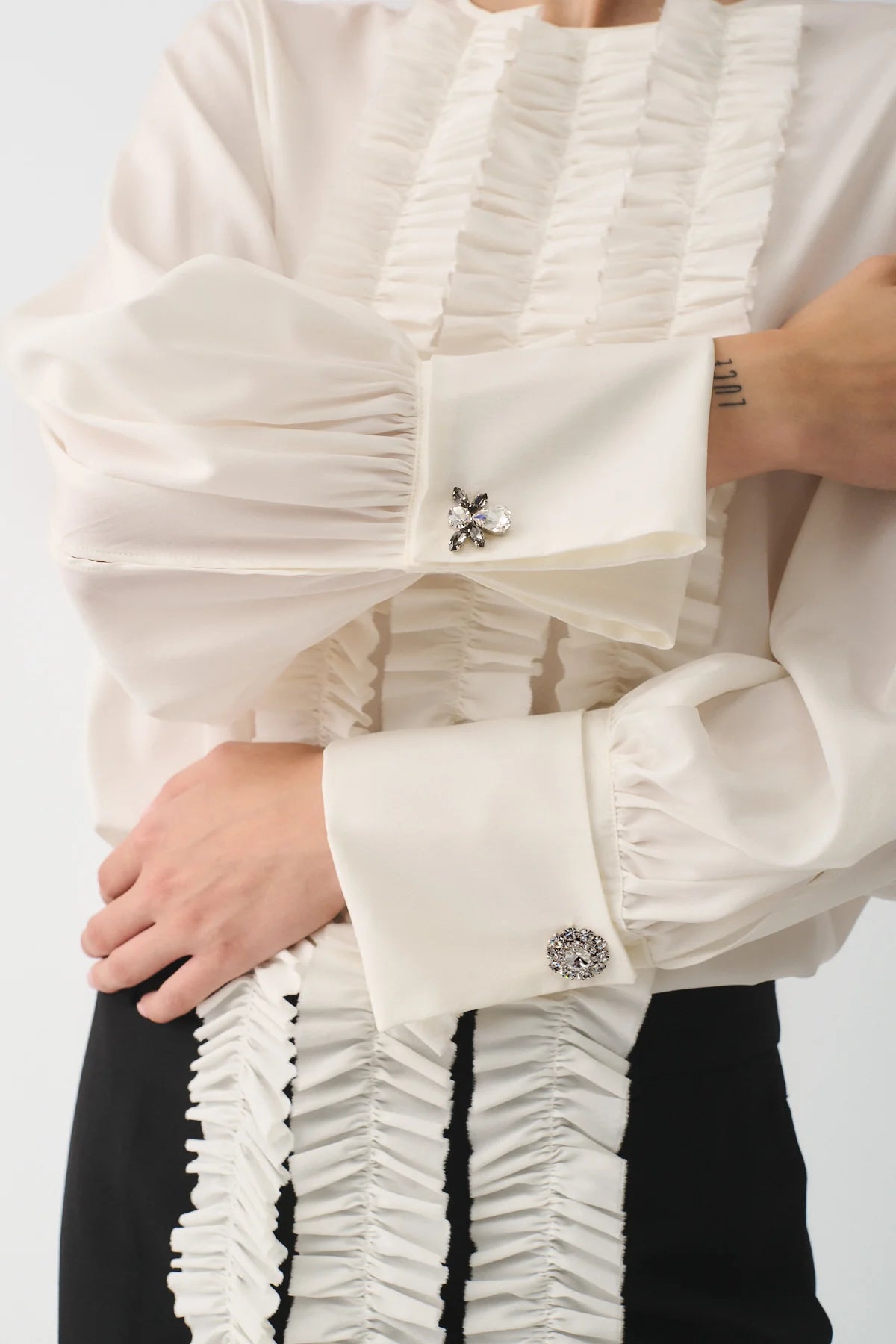 CAMICIA CHARLOTTE IN SETA CON ROUCHES E POLSI CON GEMELLI