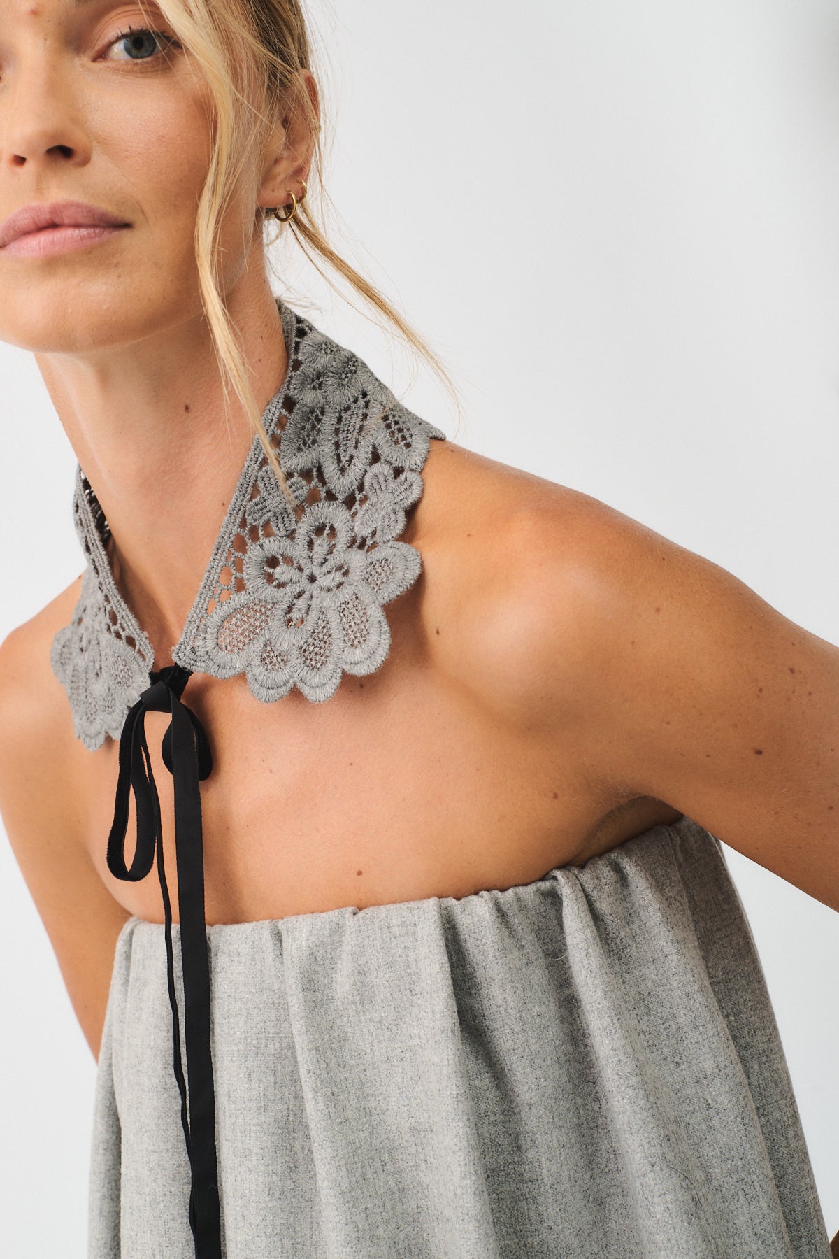 COLLO IN PIZZO MACRAME’