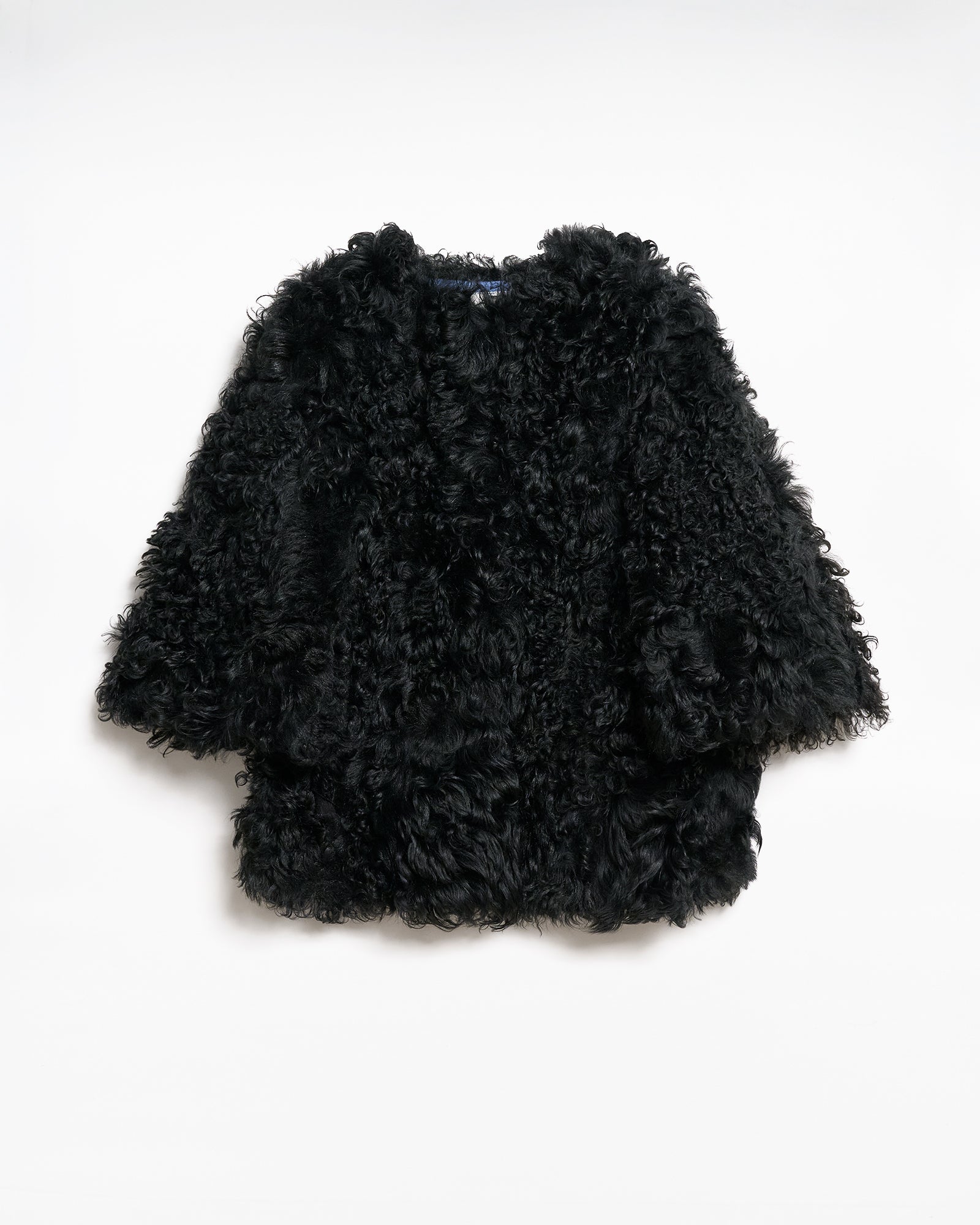 Caban in KALGAN UPCYCLE, black, featuring bold volume and an elegant contemporary design, crafted through upcycling techniques.