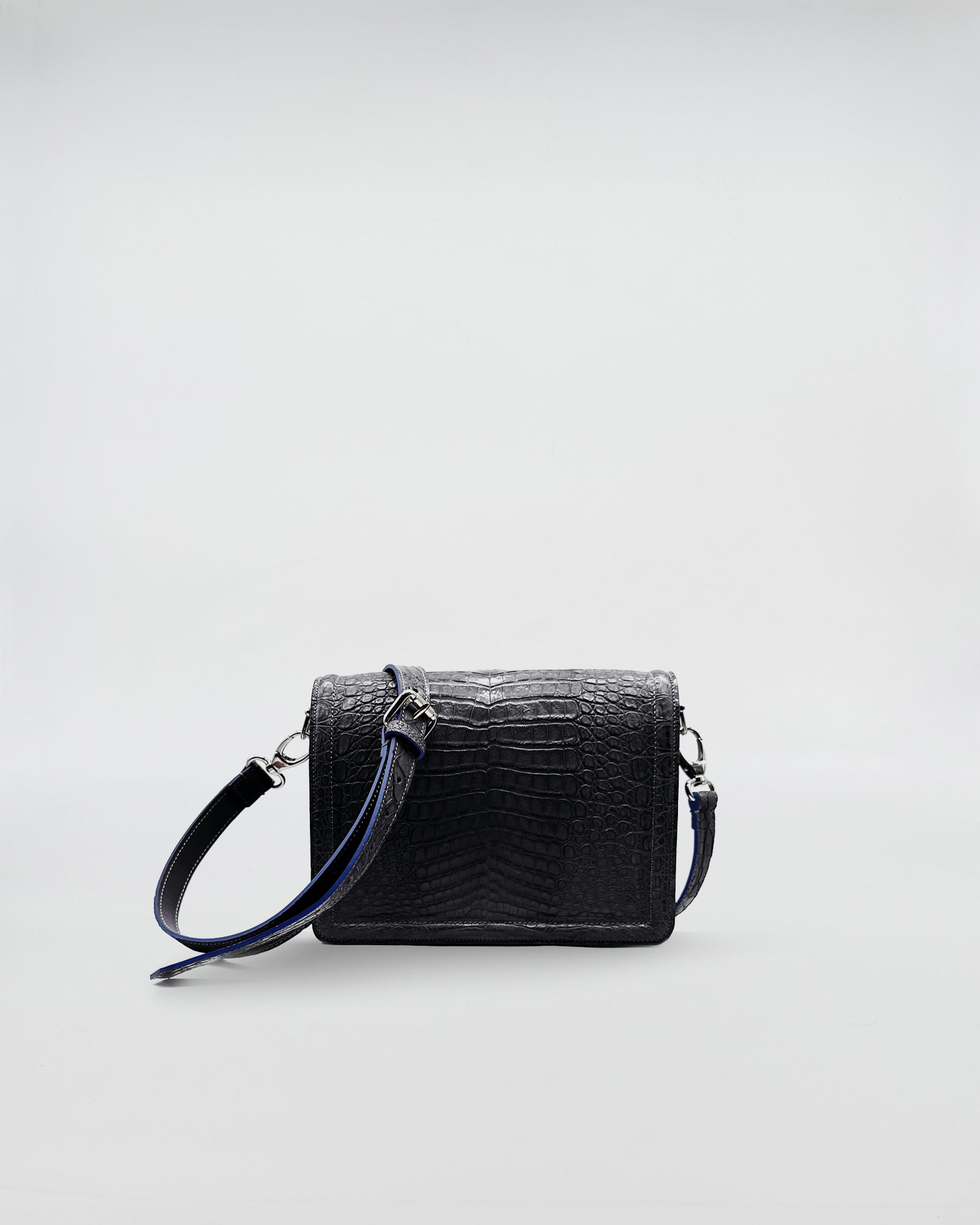 RANIA COCCO RECYCLE elegant recycled crocodile handbag with removable adjustable strap.