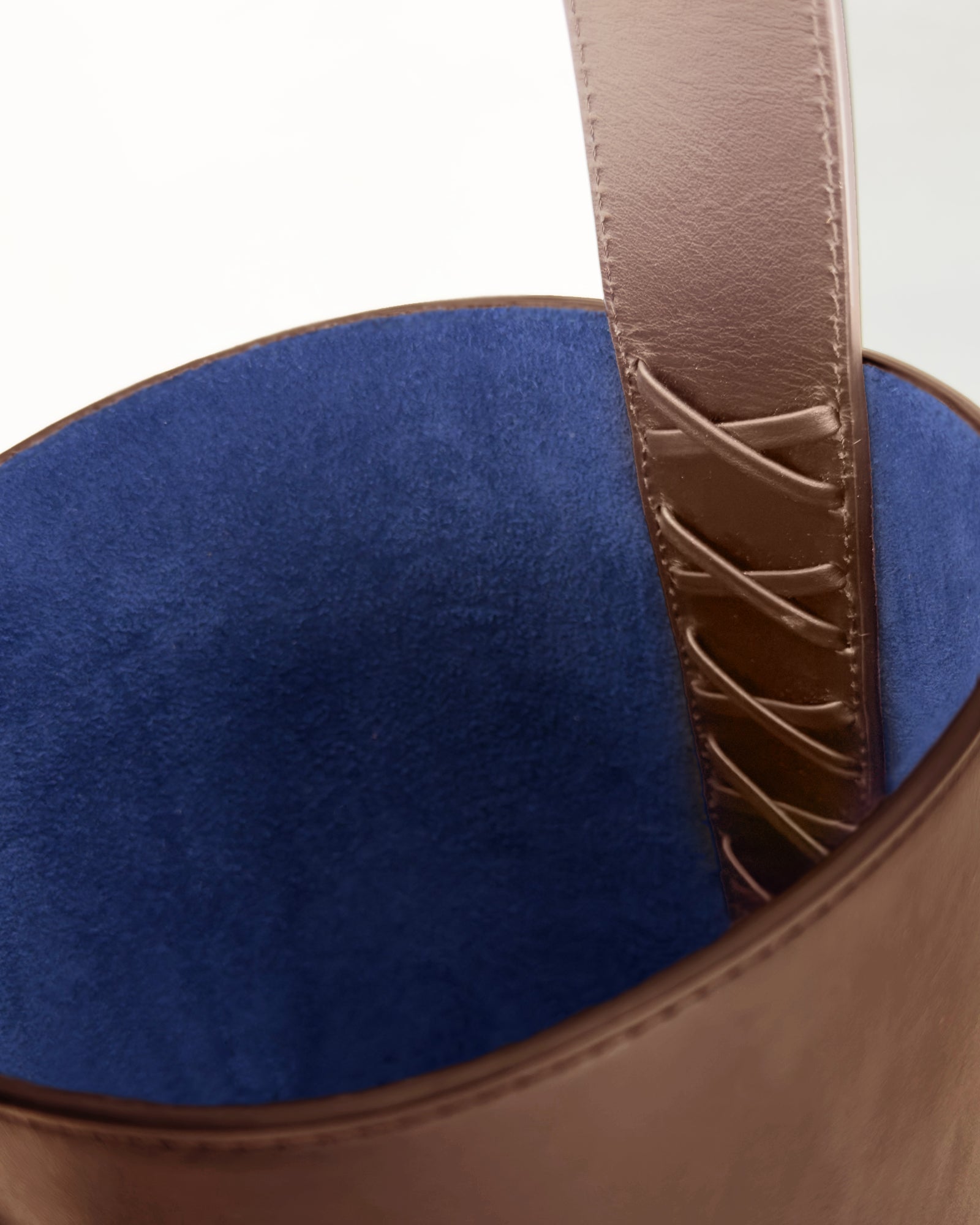 CELESTE VITELLO LISCIO