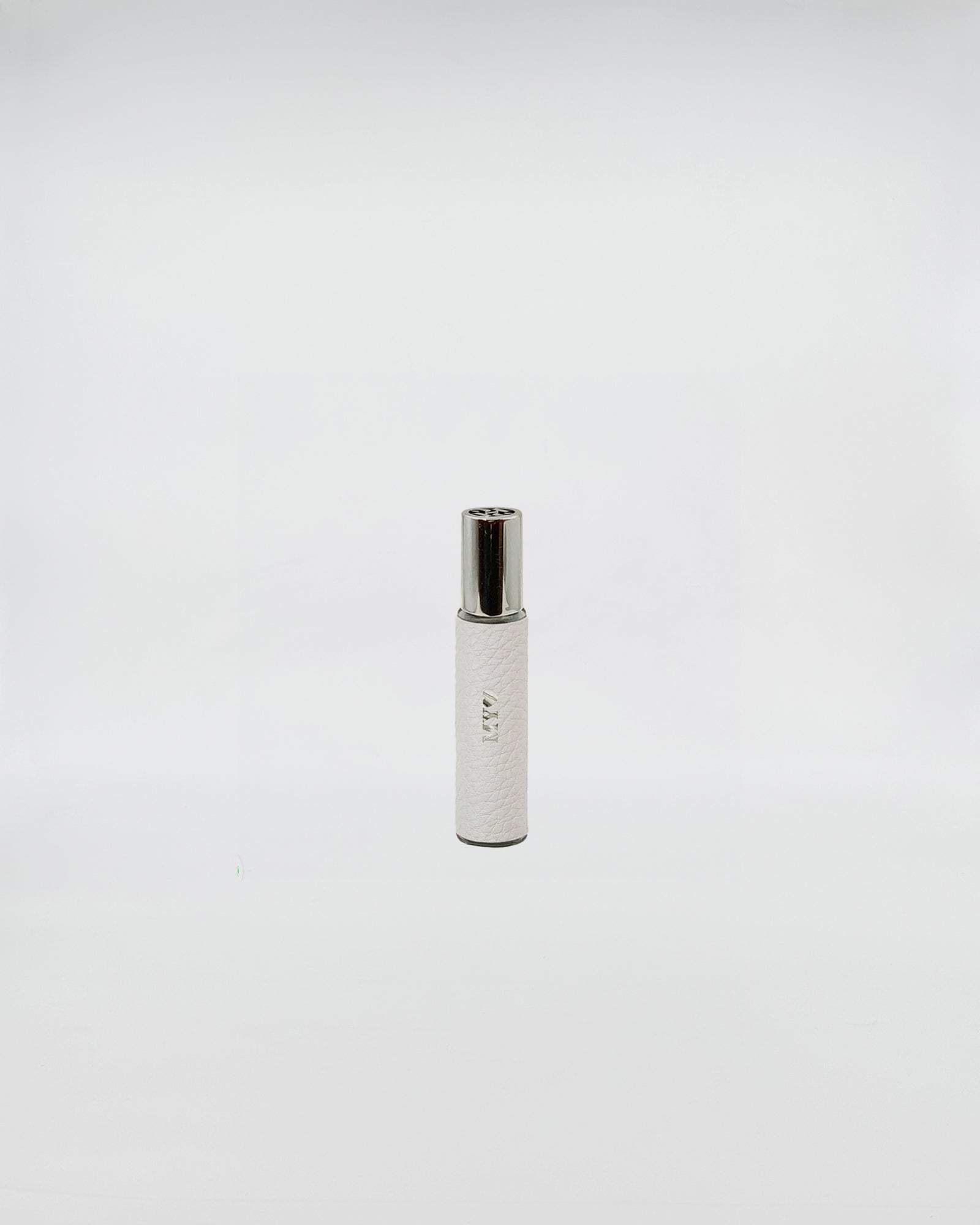 1221 FRAGRANCE EAU DE PARFUM OPTICAL WHITE in a sleek white spray bottle on a minimalist background.