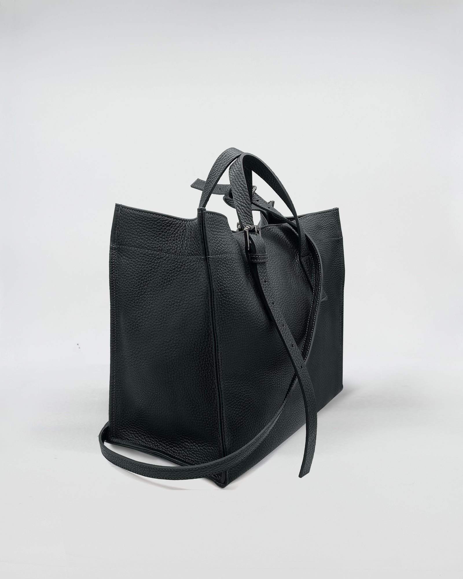 AXEL SMALL borsa da ufficio elegante con manici allungabili e tracolla regolabile, design moderno e funzionale.