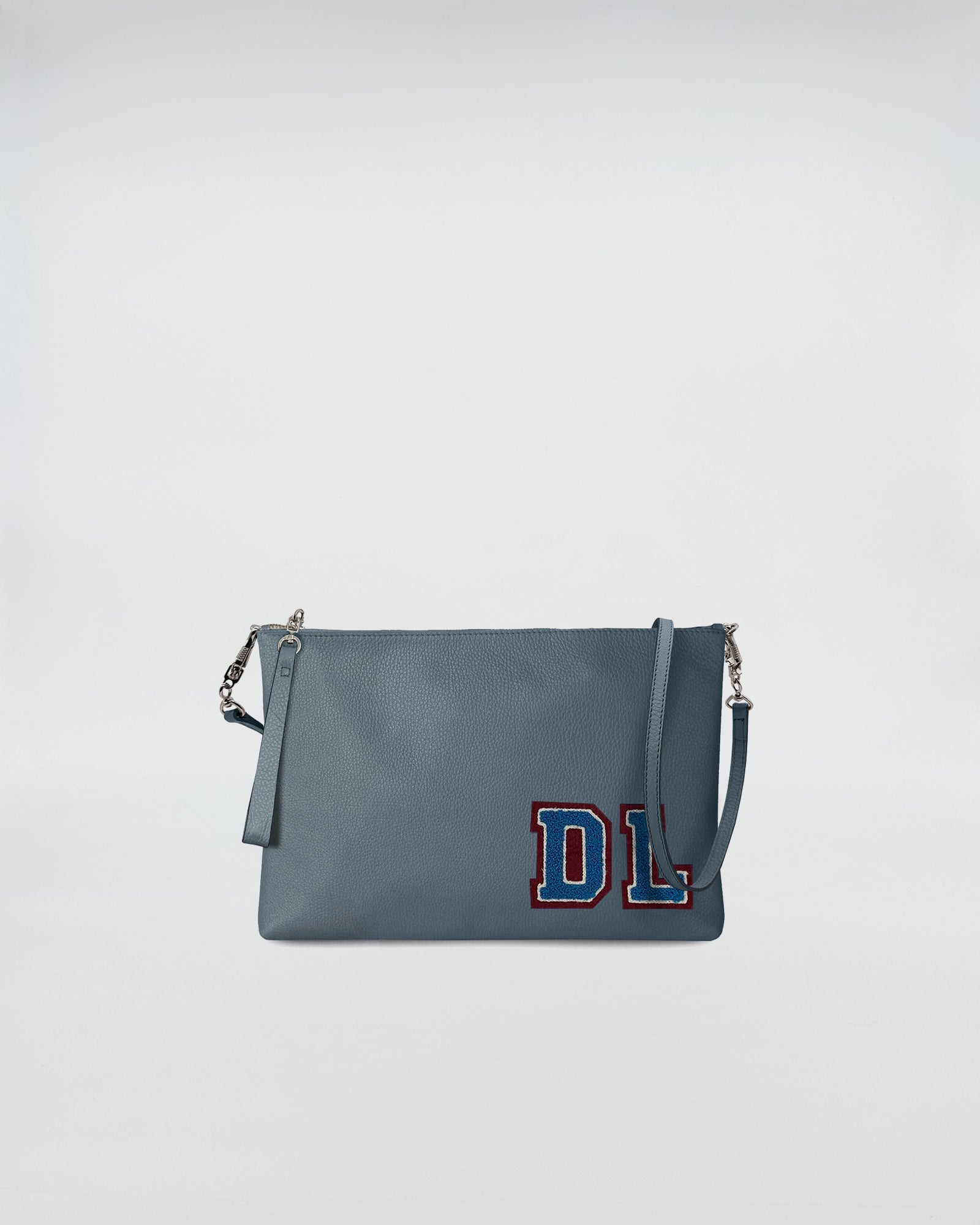 BUSTA A4 PERSONALIZZATA CON TRL in blu con decorazione 'DL' e tracolla regolabile