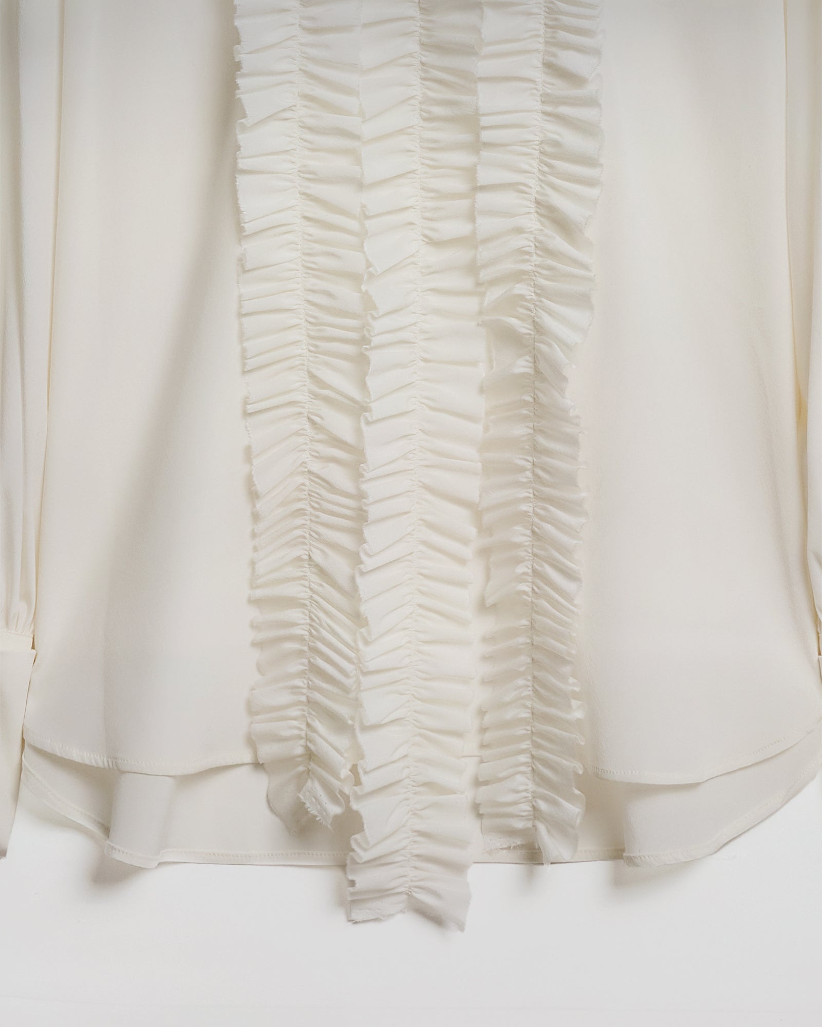 CAMICIA CHARLOTTE IN SETA CON ROUCHES E POLSI CON GEMELLI - dettagli in rouches su camicia elegante