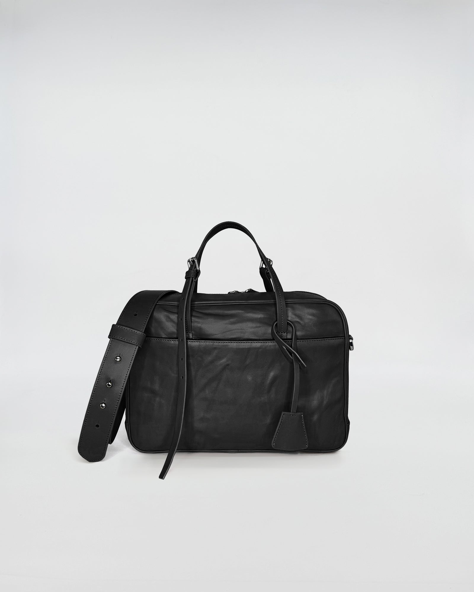 FRIDA MEDIUM VITELLO LAVATO black leather handbag with adjustable strap and modern design