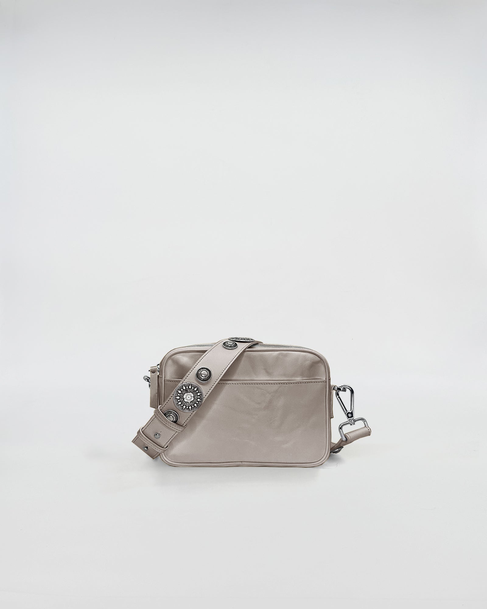 MAFALDA VITELLO LAVATO ROCK handbag with removable studded shoulder strap on a white background.