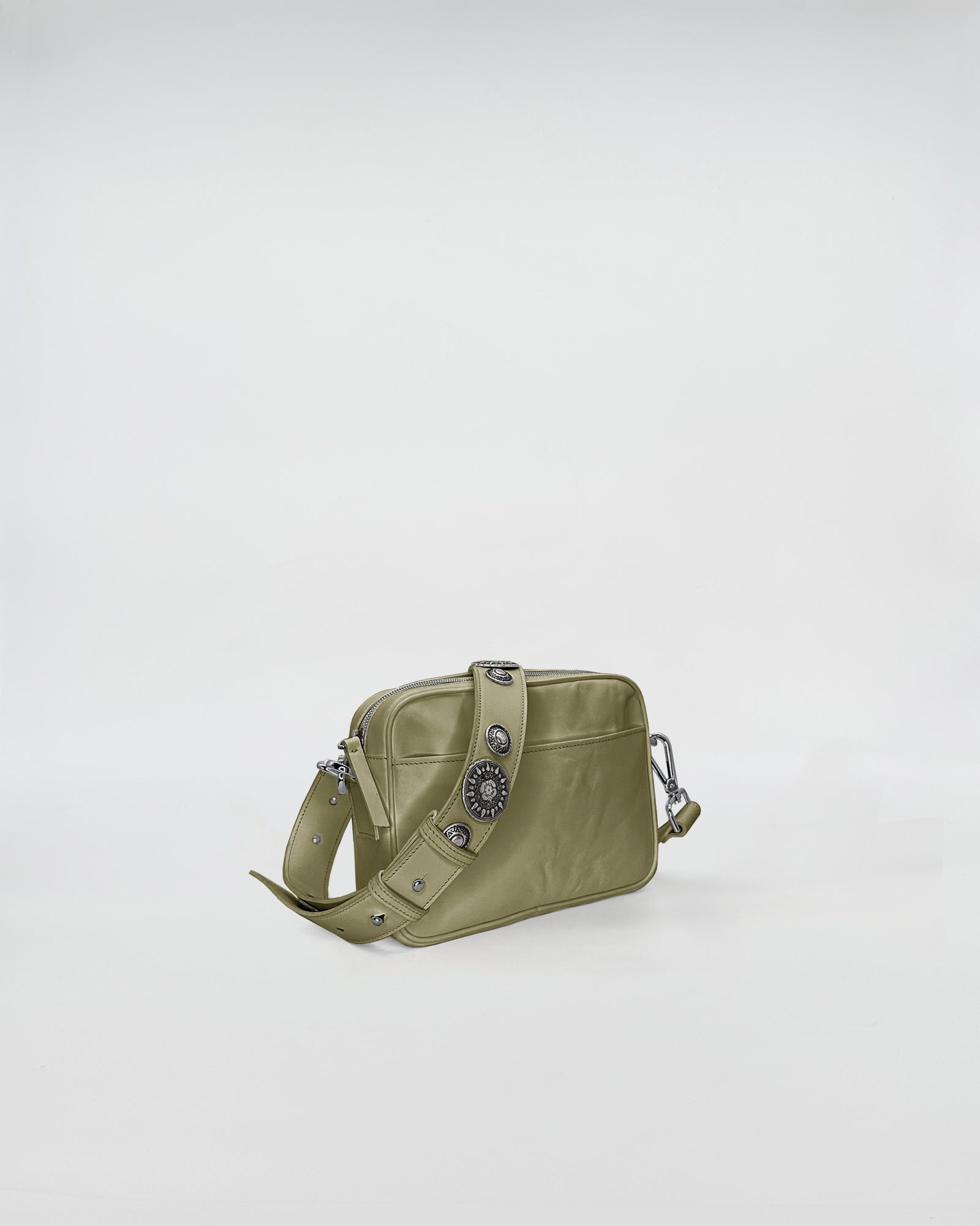 MAFALDA VITELLO LAVATO ROCK bag with studded strap in olive green, perfect for any occasion.