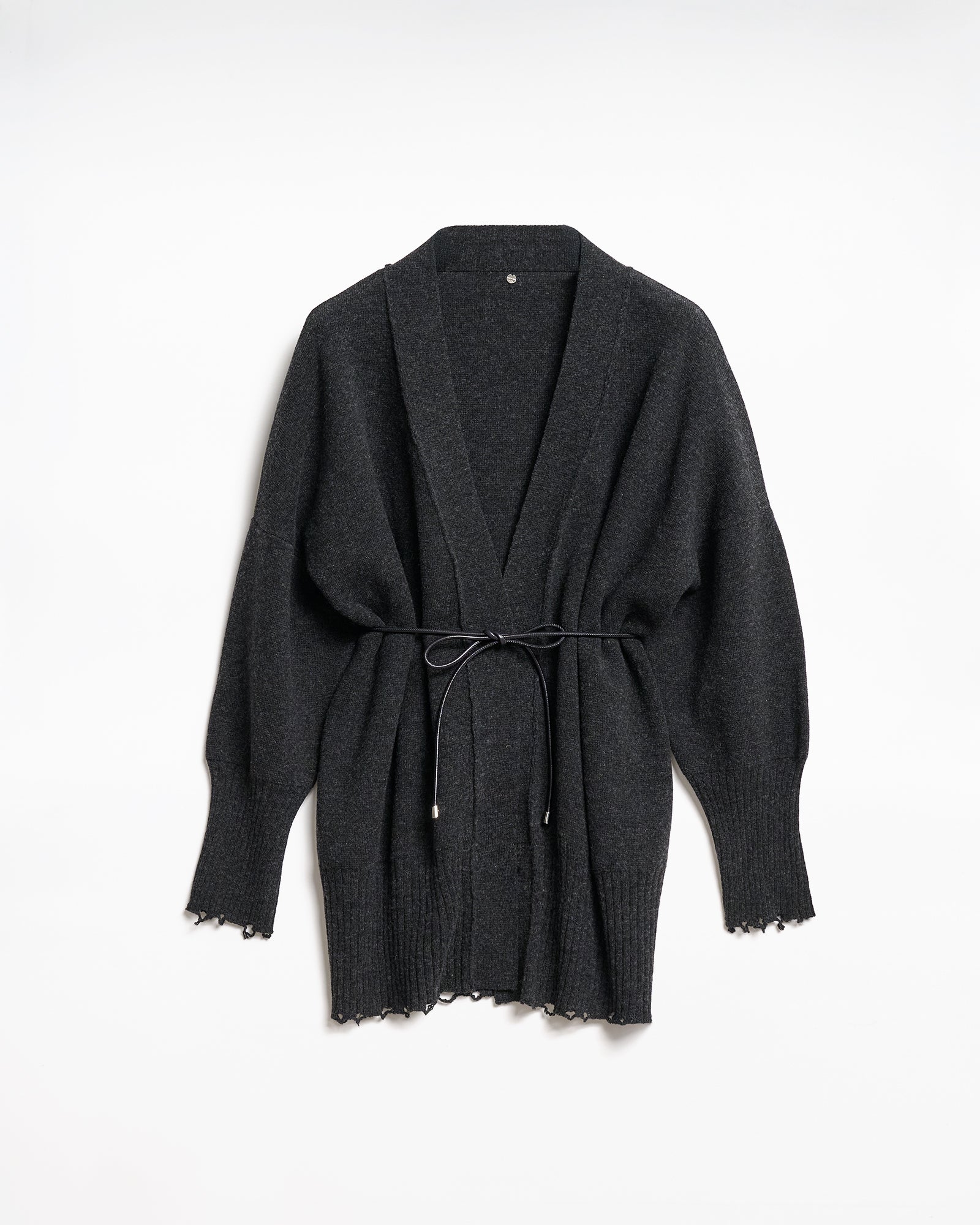 CARDIGAN IN MAGLIA CON CINTURA PELLE in elegante maglia grigia con cintura in pelle e dettagli unici.