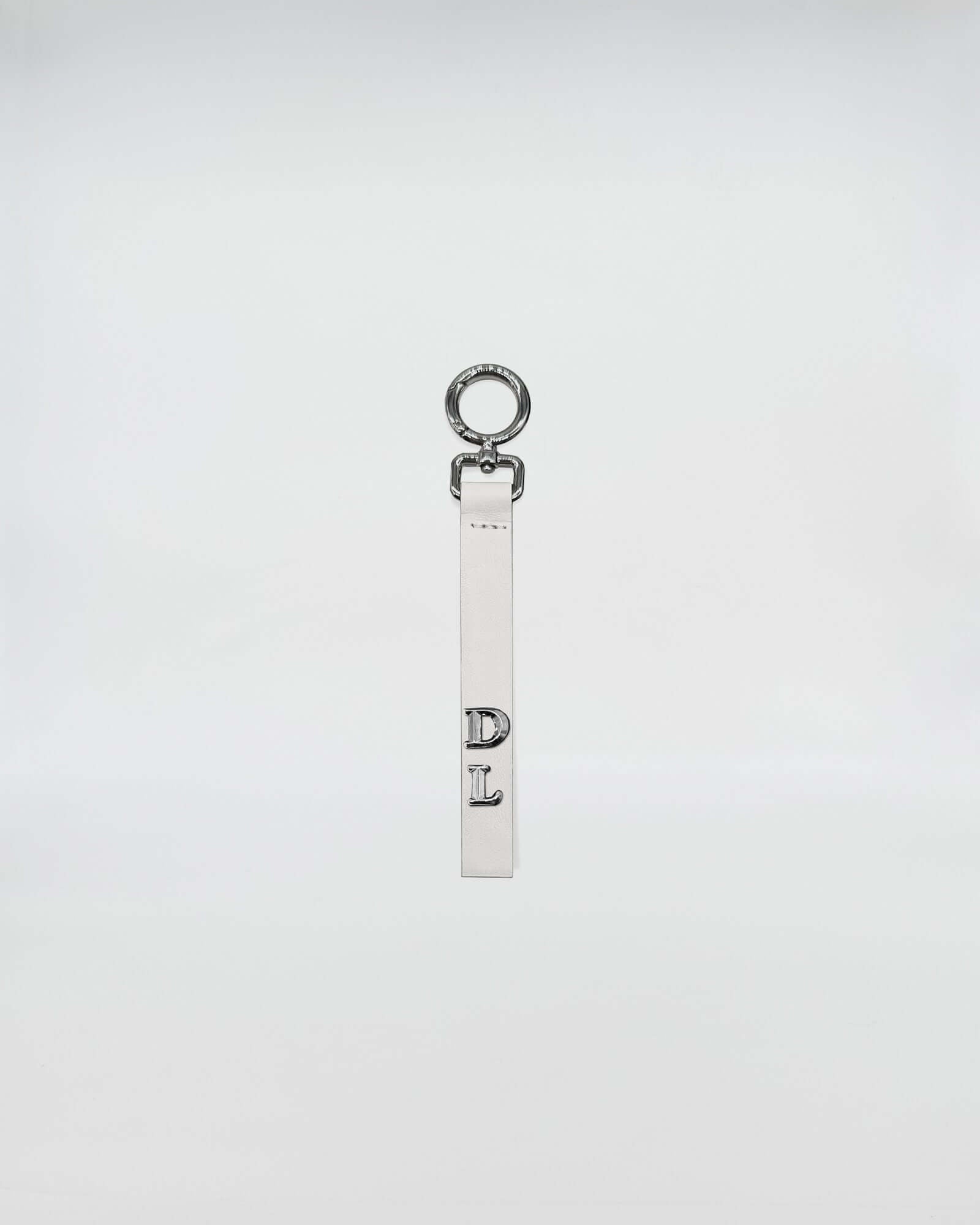 PORTACHIAVI IN PELLE SOLO TUO - portachiavi in pelle con anello apribile, personalizzabile con tua lettera, collezione DL1221.