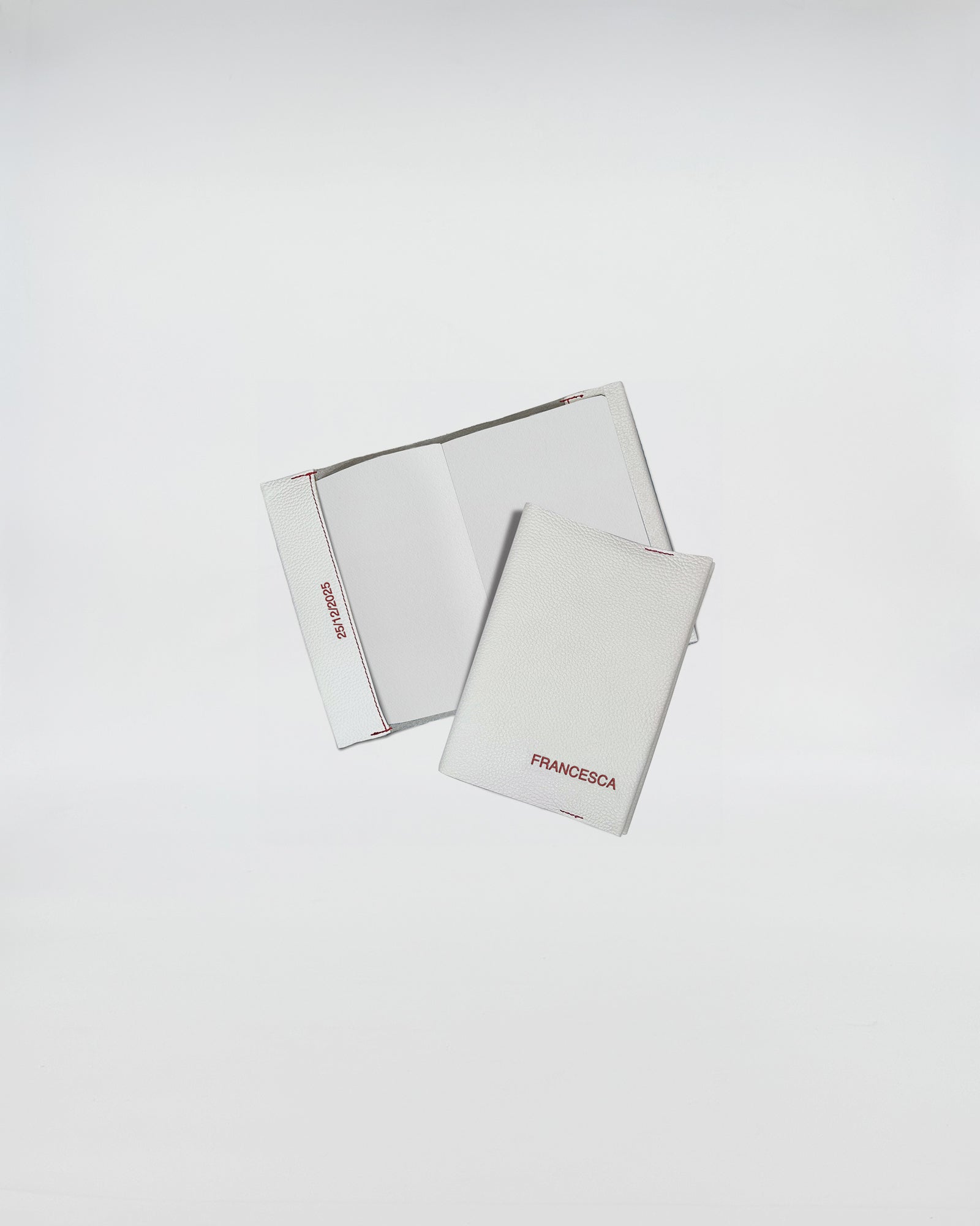 QUADERNO CON COVER PERSONALIZZATA FOGLI BIANCHI, quaderno bianco con copertina personalizzata e pagine interne bianche.